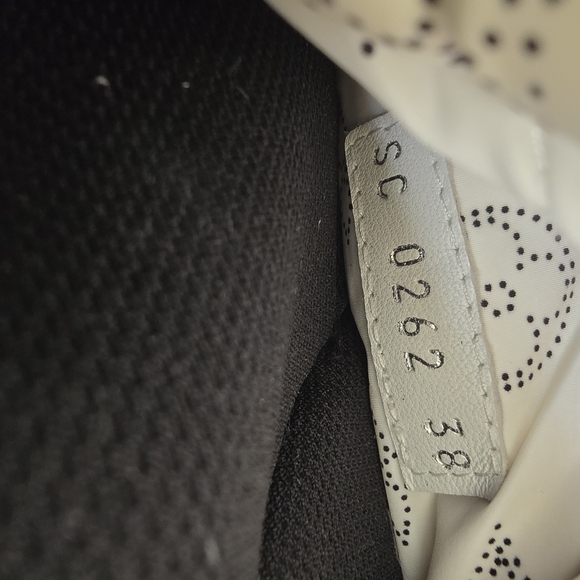 Louis Vuitton Monogram Puffer Boots - Picture 8 of 9